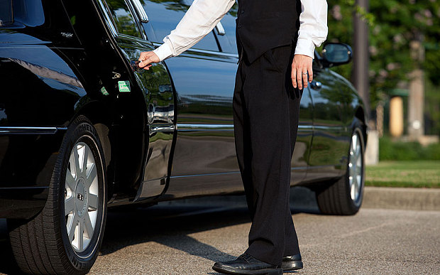 Professional chauffeur for Washington DC executive limo service